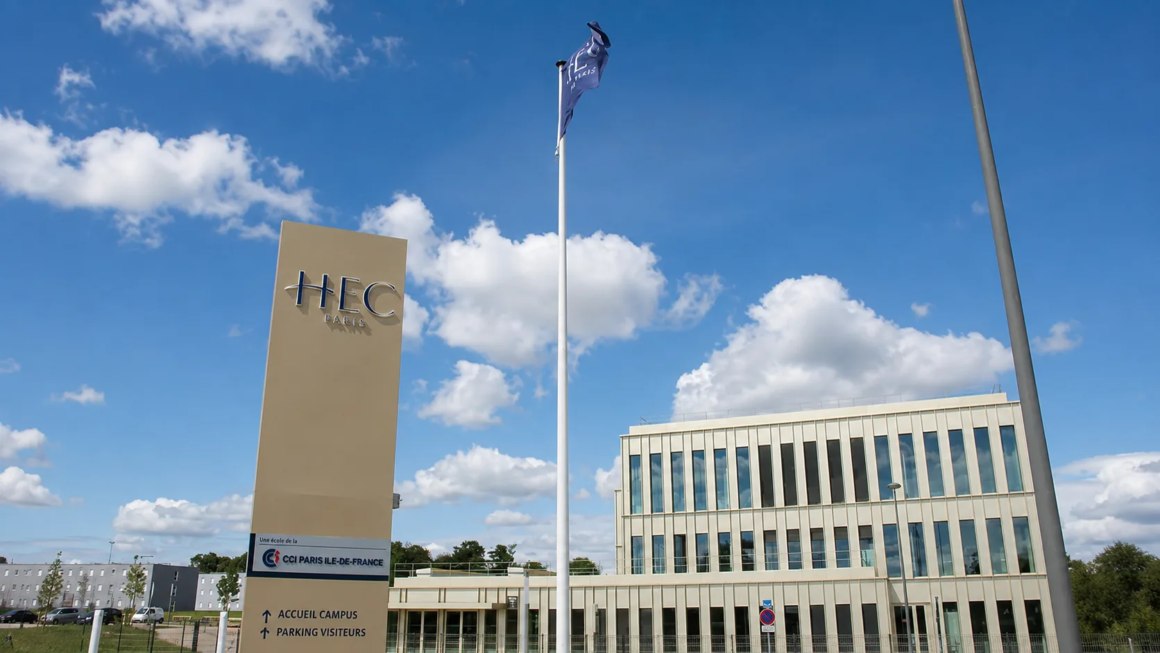 Admission sur titre (AST) : le guide pour intégrer une école de commerce