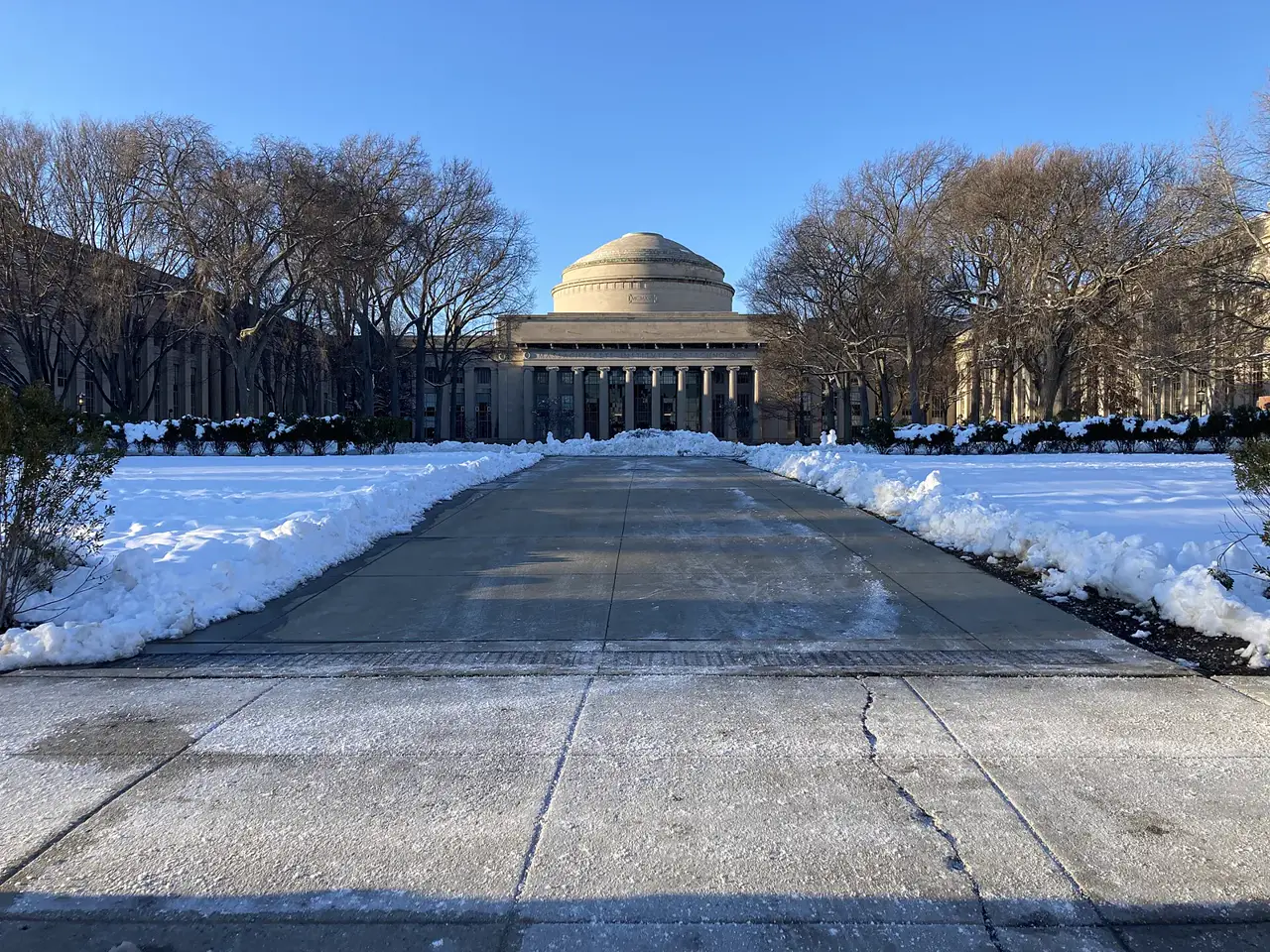Massachusetts Institute of Technology